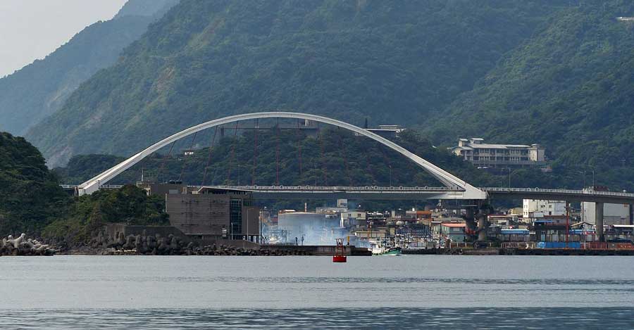 Taiwan-Nanfangao_Bridge_collapse